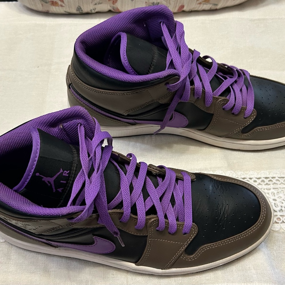 Jordan 1 Mid Palomino Purple Mocha Sneaker Size 12